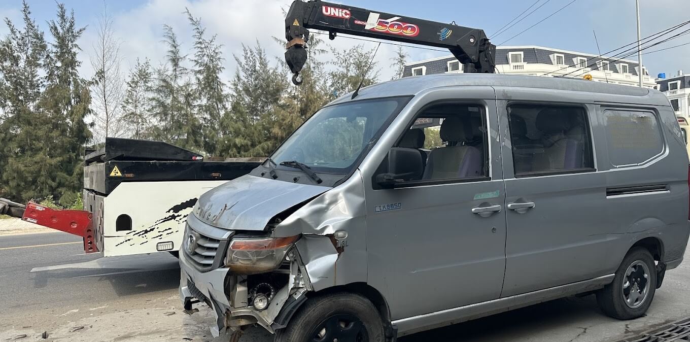 Gara Ô Tô Cứu Hộ và Bảo Dưỡng Xe Tai Nạn 24h