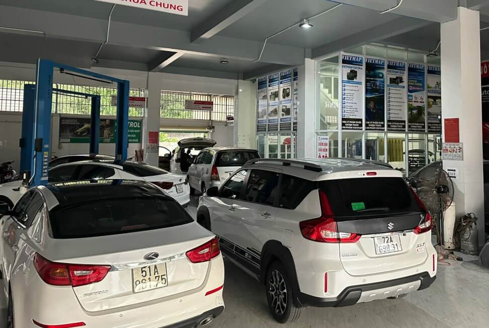 Garage Á Âu 1 ô tô cung cấp nhiều dịch vụ nổi bật