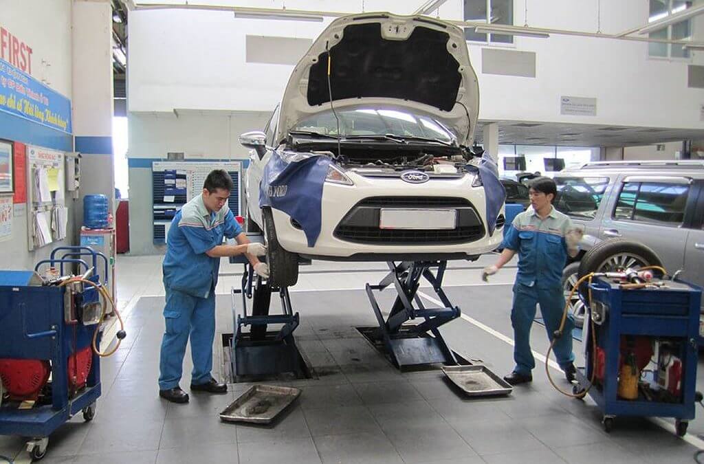 Dịch vụ sửa chữa chuyên nghiệp tại Gara ô tô Bốn Mùa