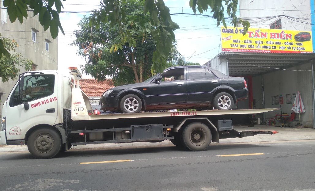 Gara ô tô Tấn Hiền
