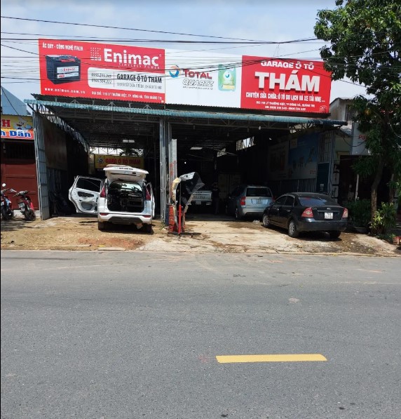 Gara ô tô Thám