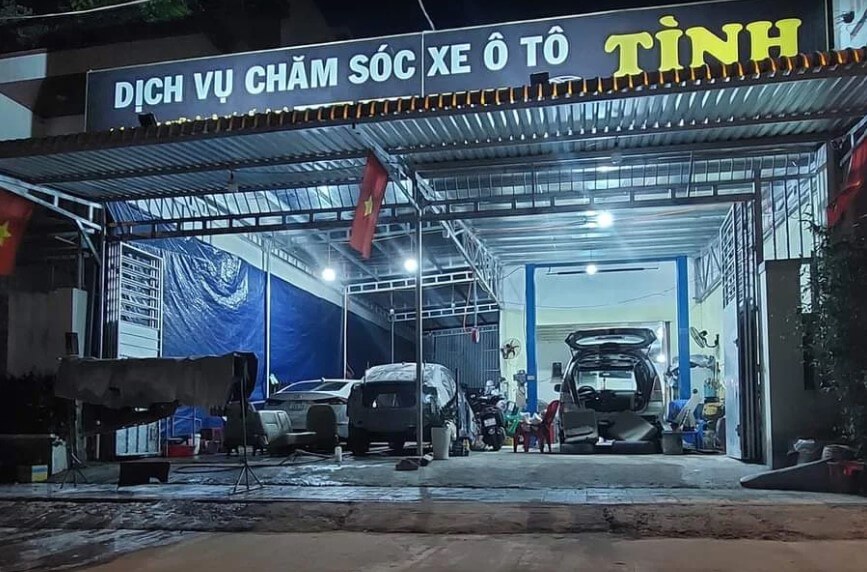 Gara ô tô Tình