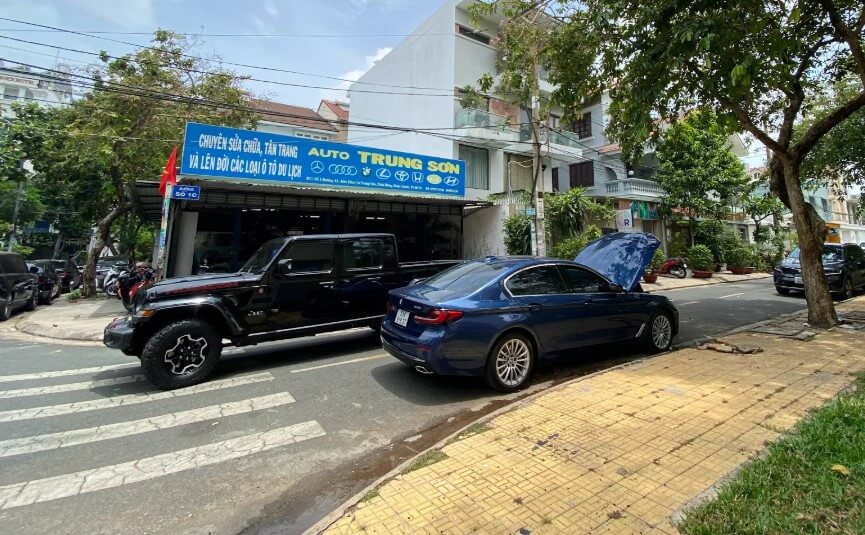 Gara ô tô Trung Sơn