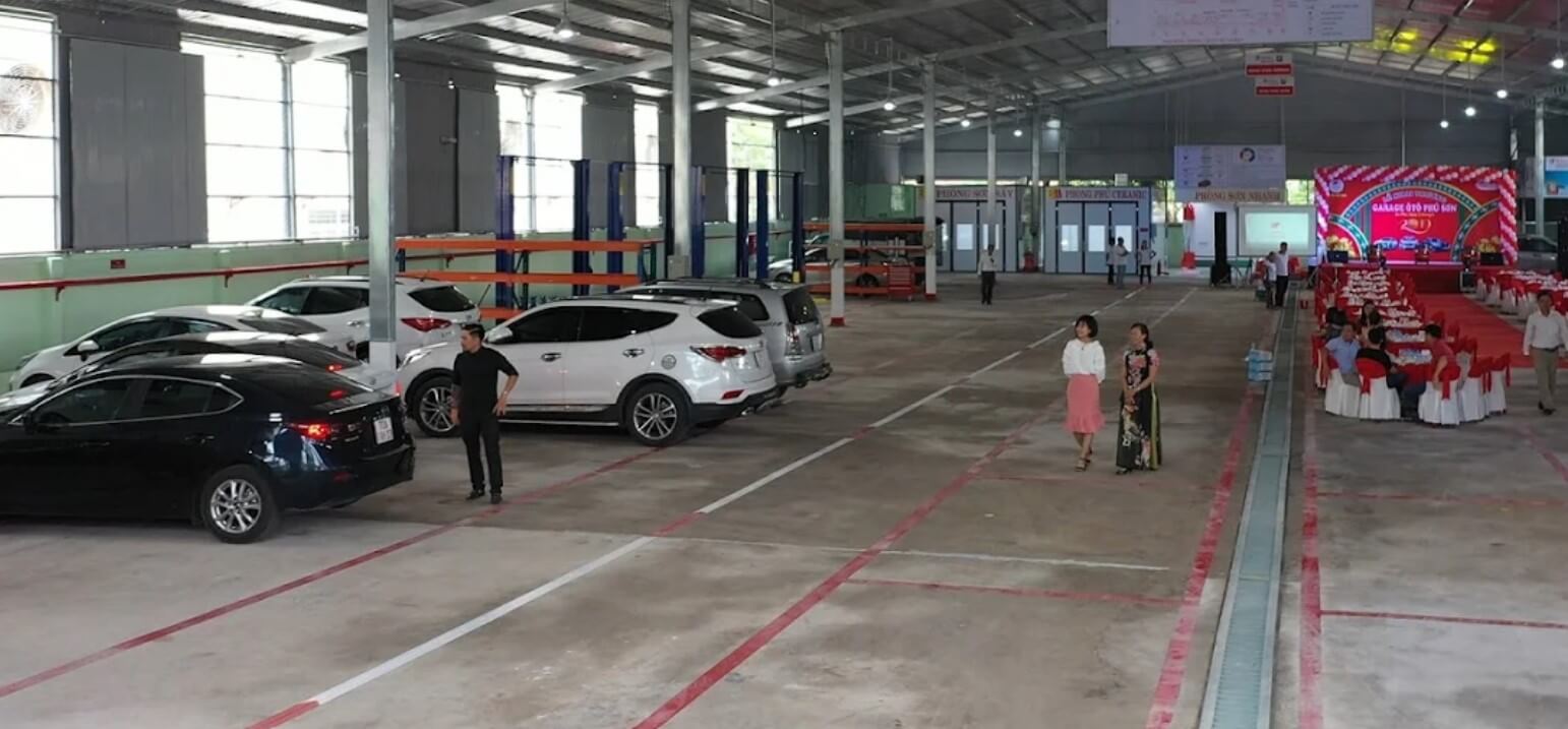 Gara ô tô Phú Sơn tại Bình Dương