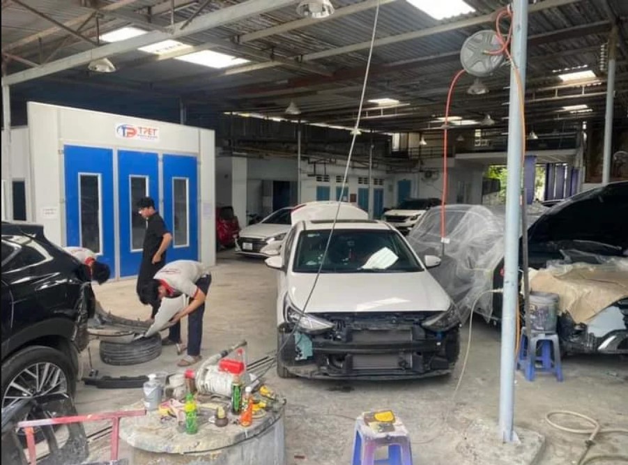 Garage Kim Nhực (Oto Bình Chiểu)